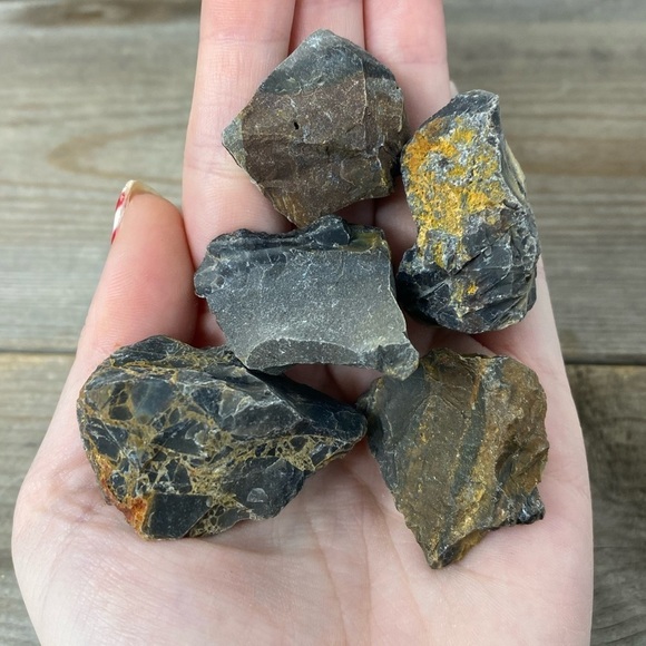 RAW Black Onyx Pieces - Small x3 - Picture 4 of 6